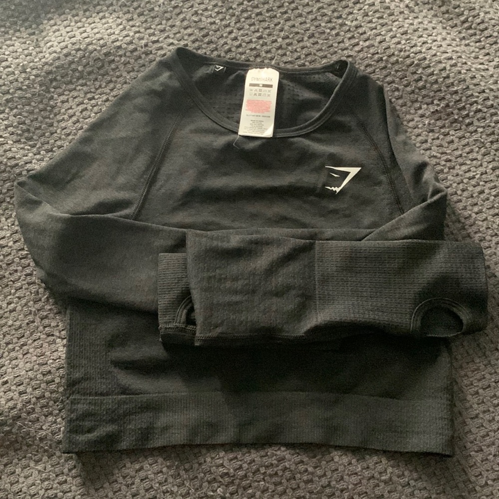 gymshark cropped long sleeve workout top - medium